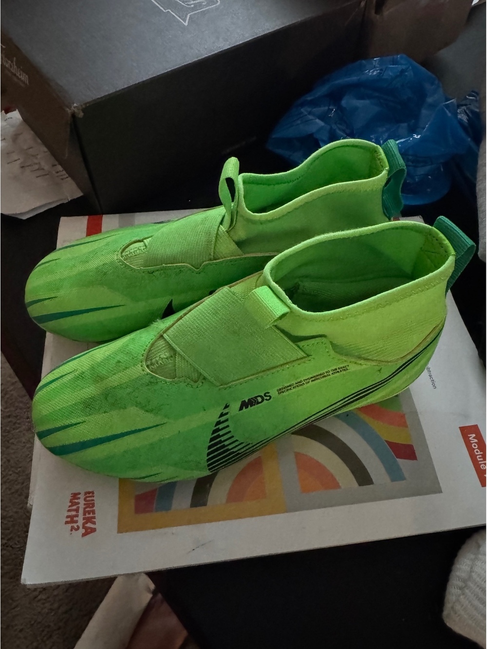 Nike zoom soccer cleats youth size 2